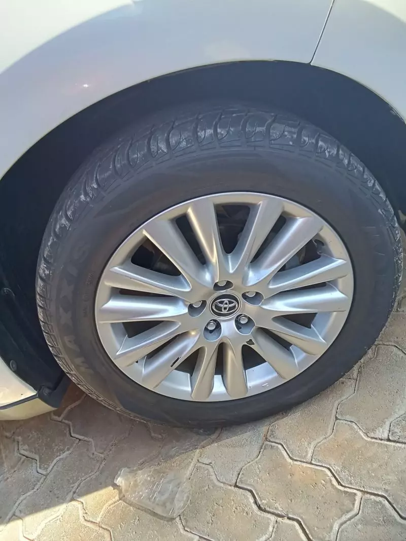 Toyota Harrier   - 2017