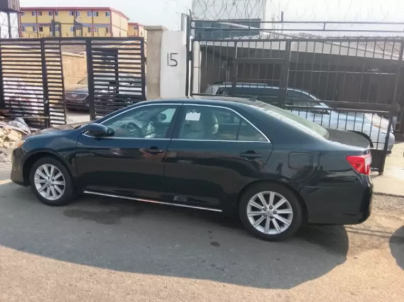 Toyota Camry   - 2012