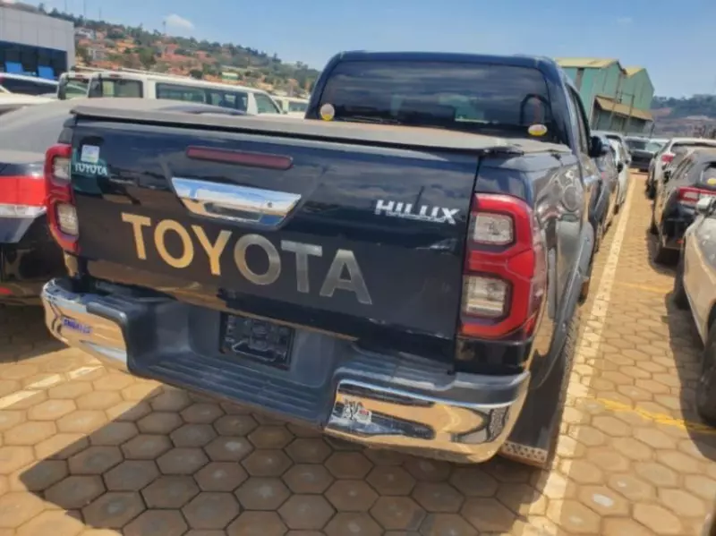 TOYOTA Hilux - 2017