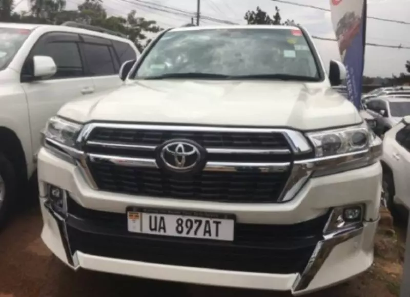 TOYOTA Landcruiser V8 - 2010