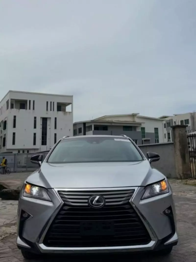 Lexus RX   - 2017