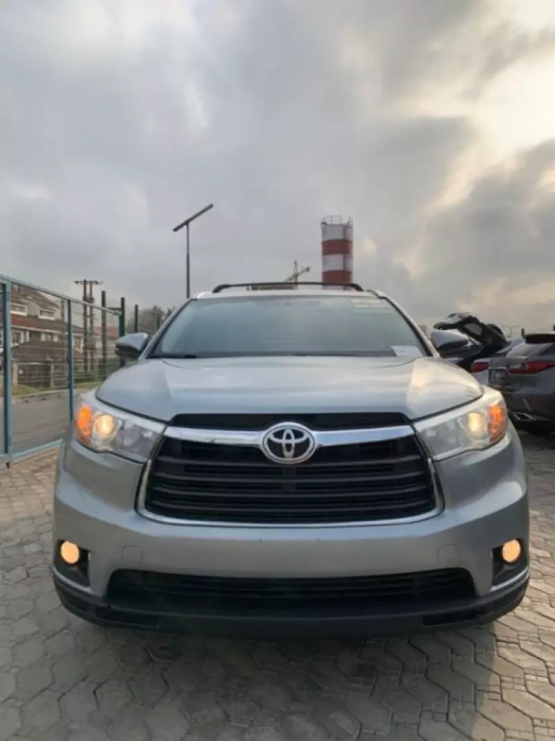 Toyota Highlander - 2016