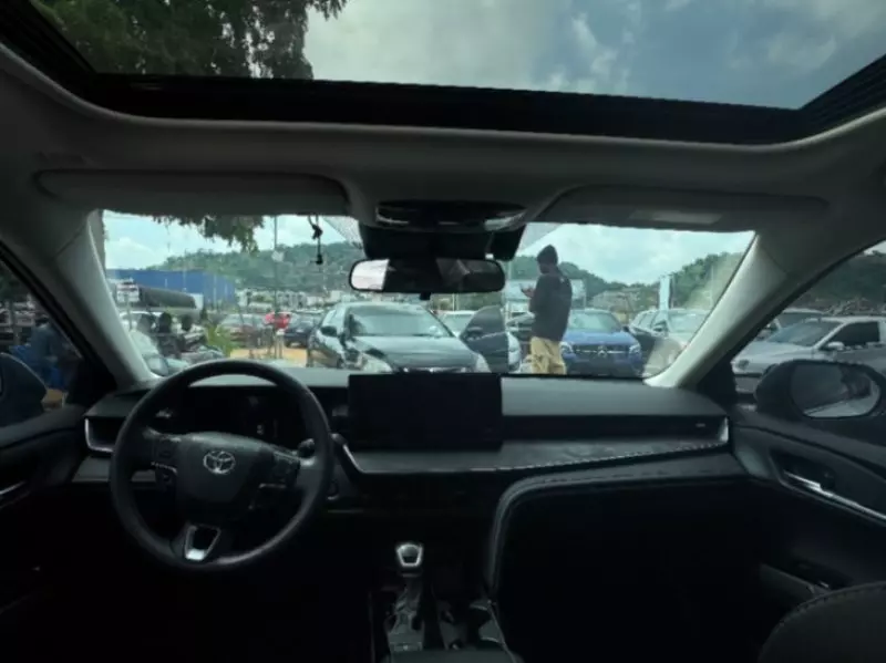 TOYOTA Camry   - 2025