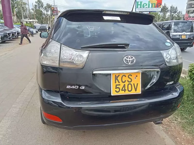 Toyota Harrier   - 2013