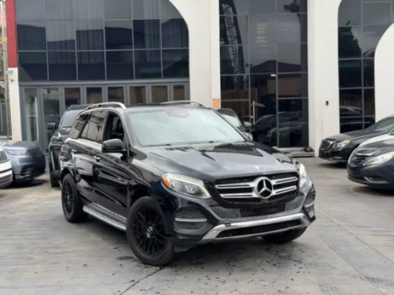 Mercedes-Benz GLE-Class   - 2017