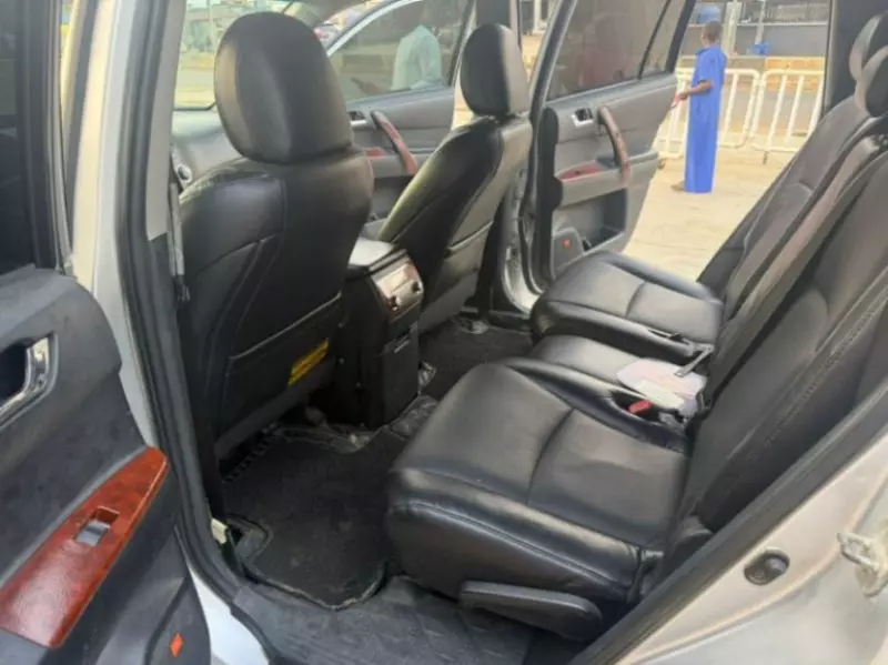 Toyota Highlander   - 2013