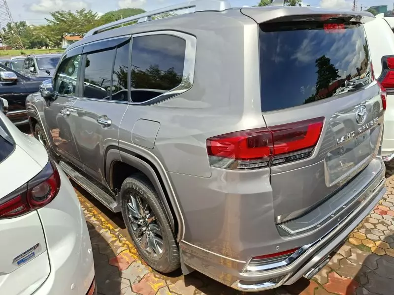 Toyota Landcruiser ZX   - 2023