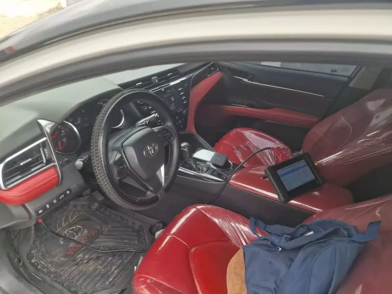 TOYOTA Camry - 2018