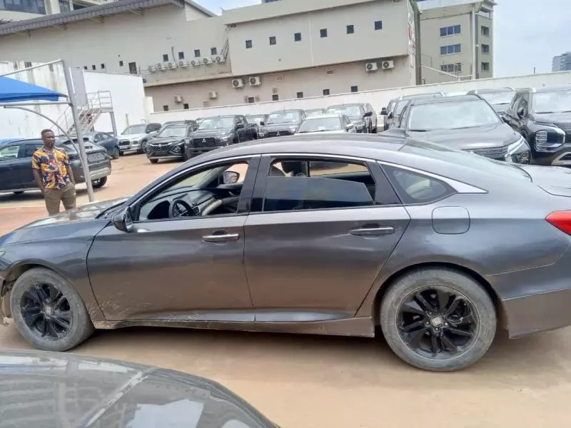 Honda Accord   - 2018