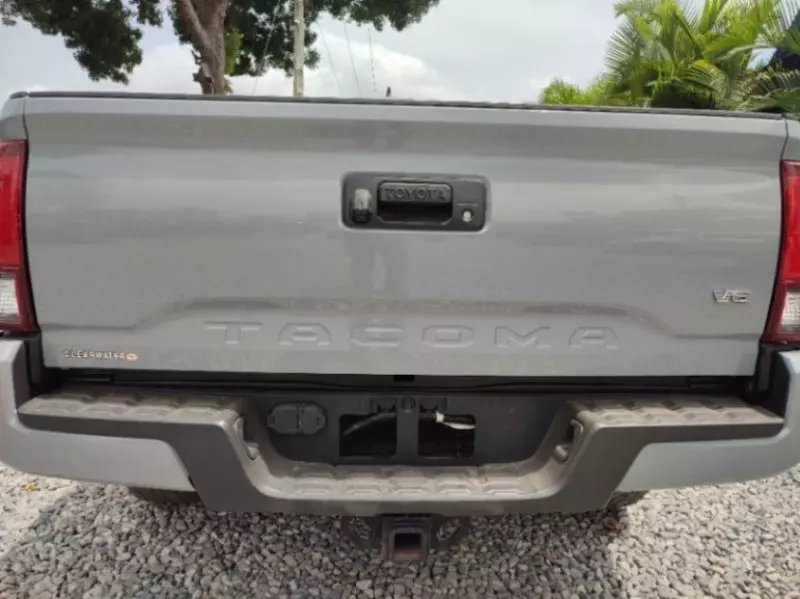 Toyota Tacoma   - 2019