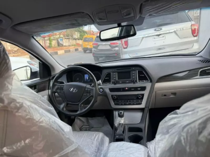 Hyundai Sonata   - 2015