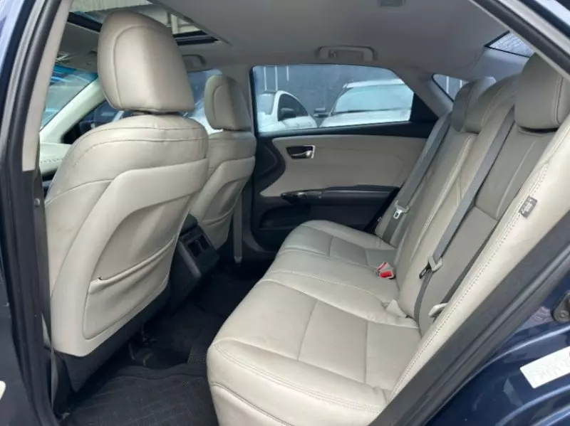 Toyota Avalon   - 2014