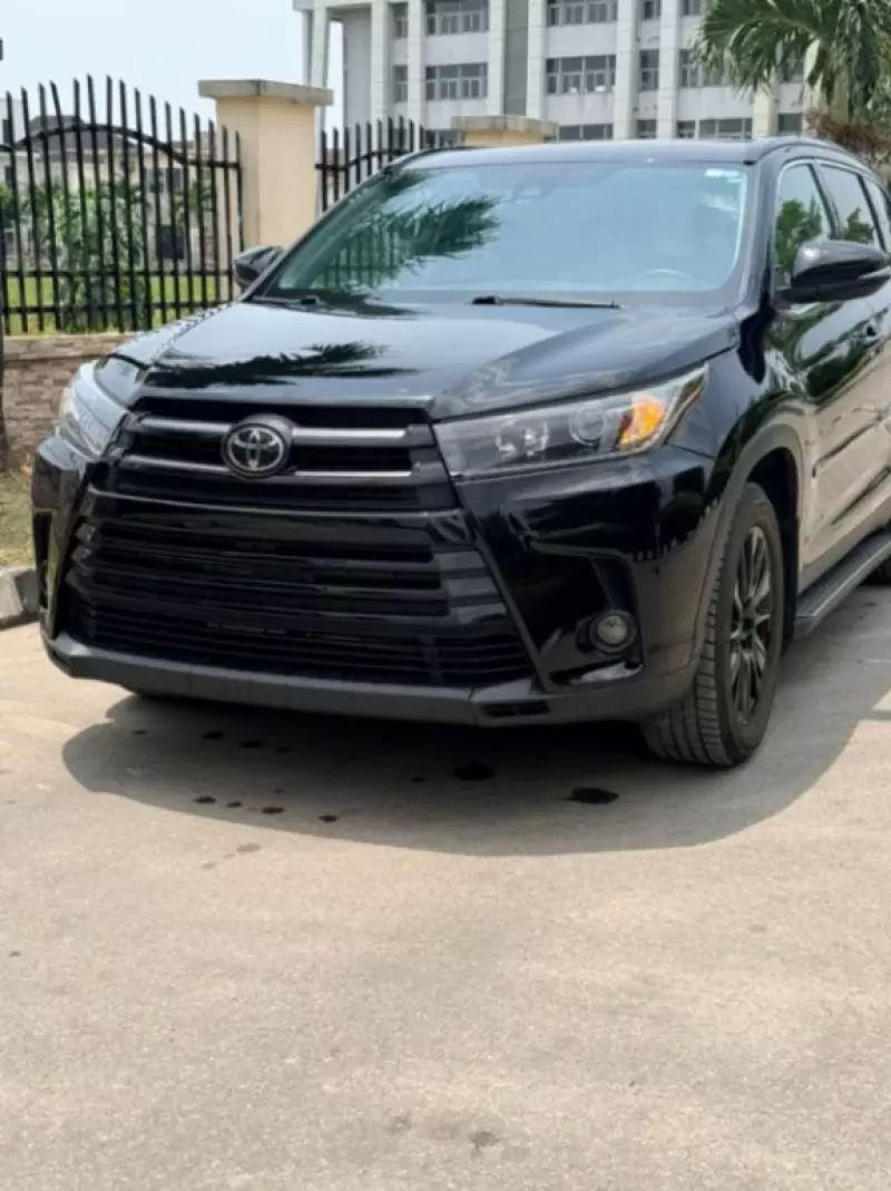 Toyota Highlander   - 2019