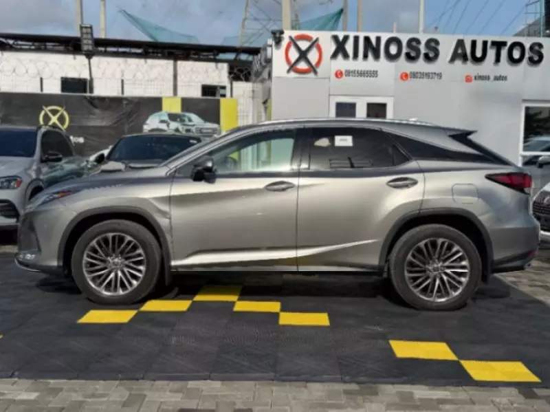 Lexus RX   - 2020