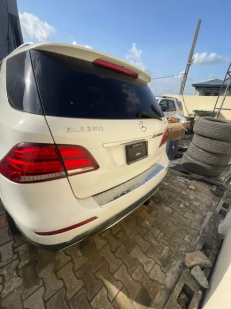 Mercedes-Benz GLE-Class   - 2016