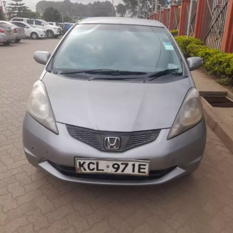 Honda Fit   - 2011
