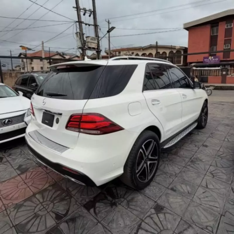 Mercedes-Benz GLE 350   - 2016