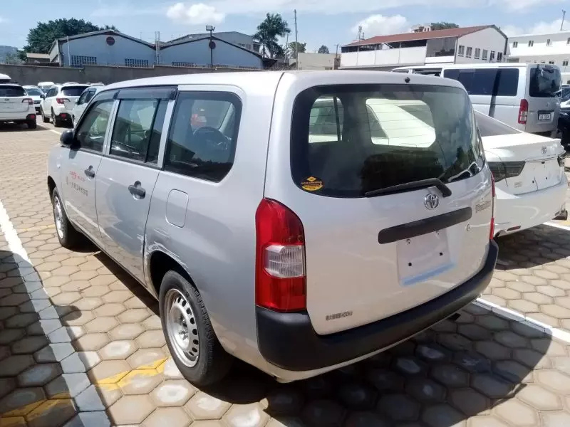 Toyota Probox    - 2017