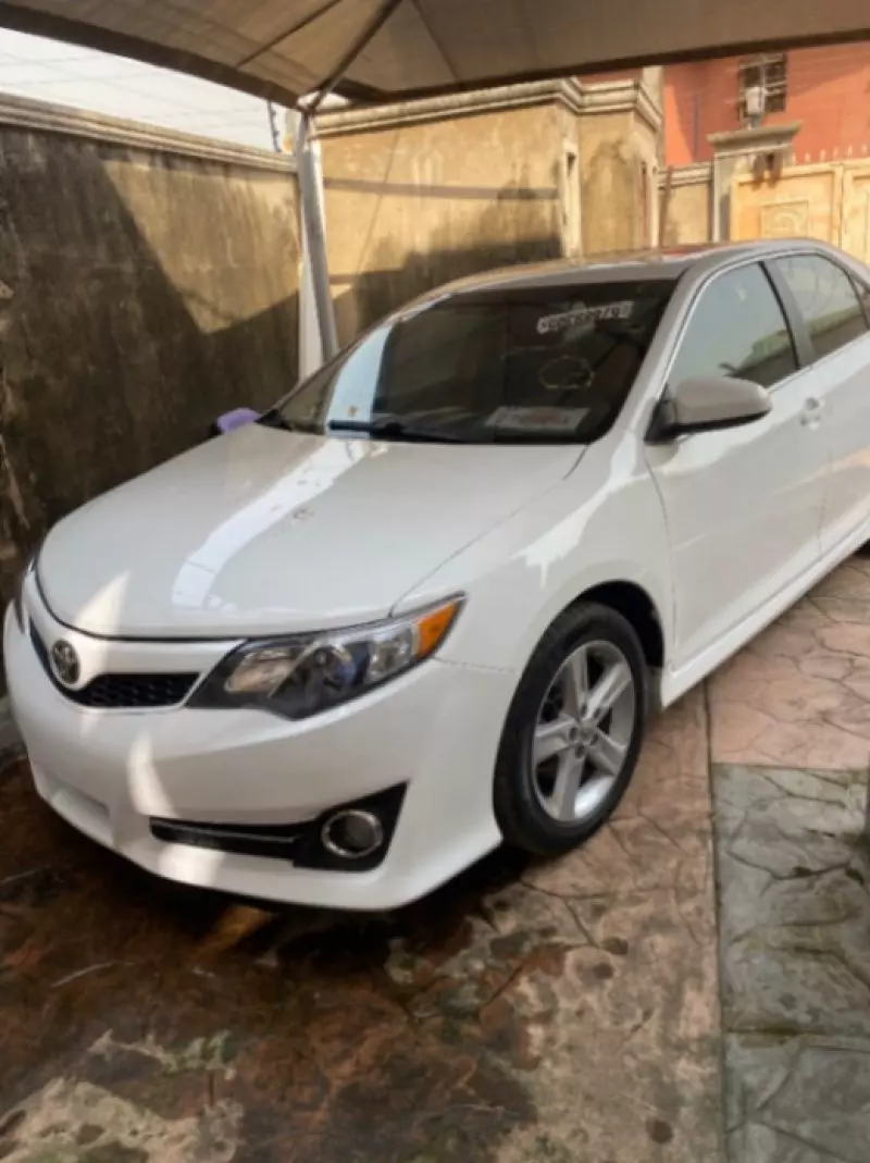 TOYOTA Camry   - 2014