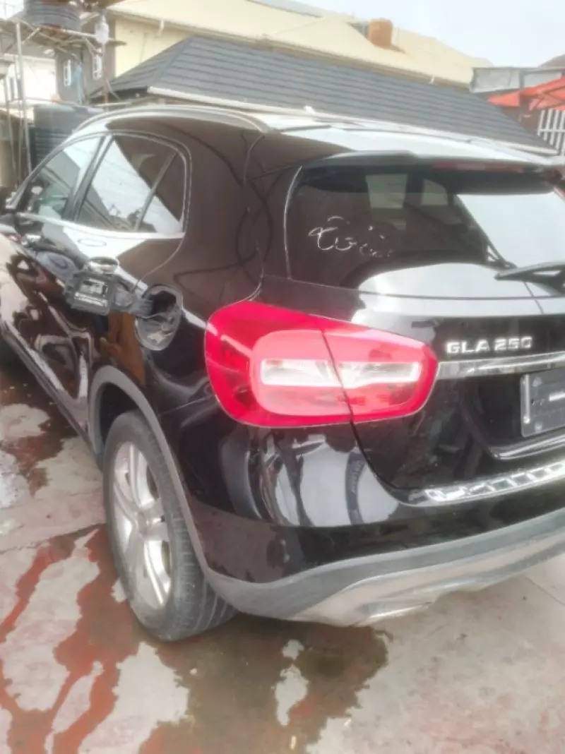 Mercedes-Benz GLA 250   - 2016