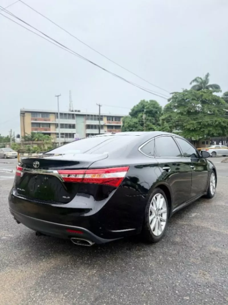 TOYOTA Avalon - 2013