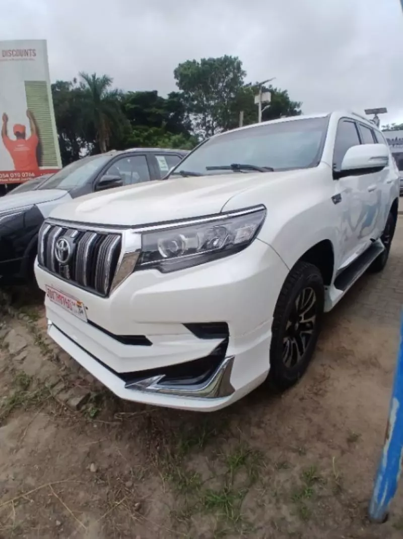 TOYOTA Landcruiser Prado   - 2019