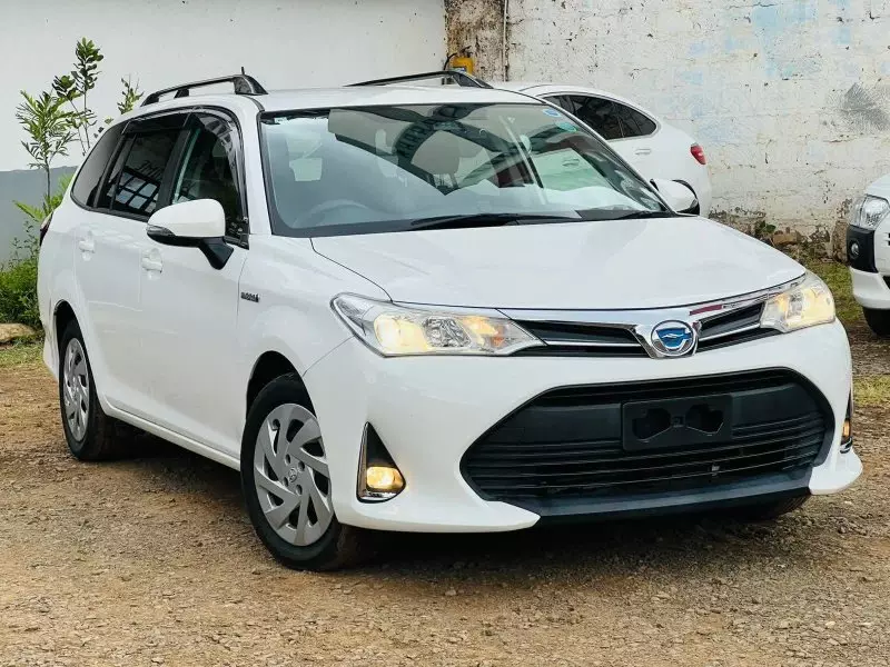 TOYOTA Fielder hybrid    - 2019
