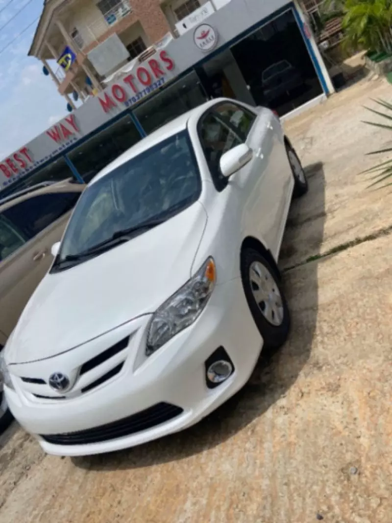 Toyota Corolla   - 2011