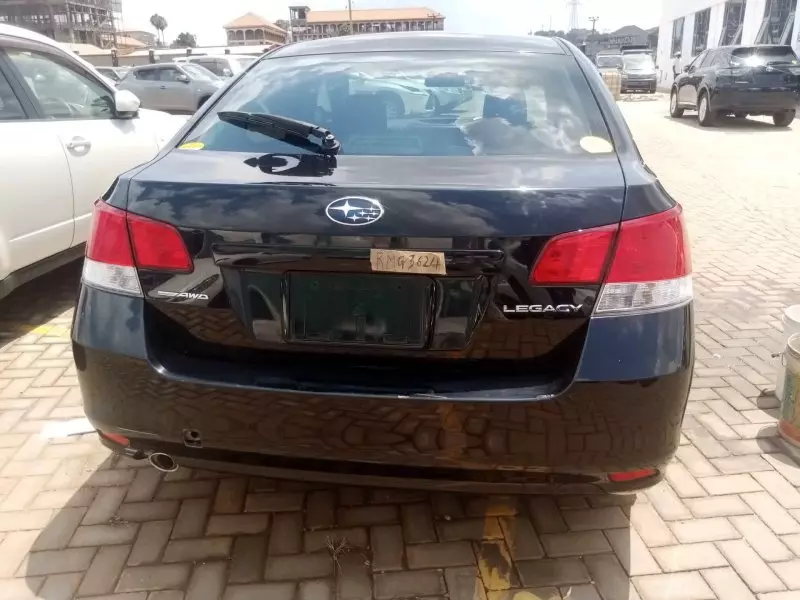 Subaru Legacy   - 2012