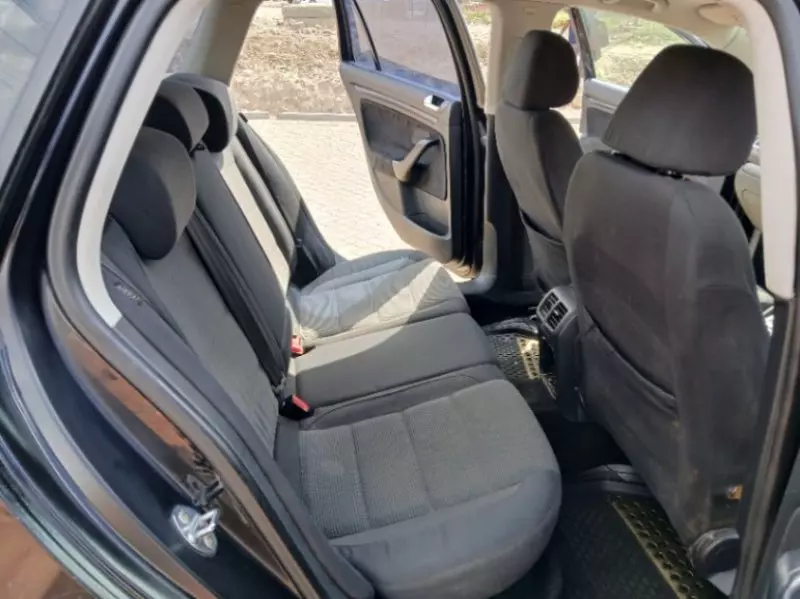 Volkswagen Tiguan   - 2010