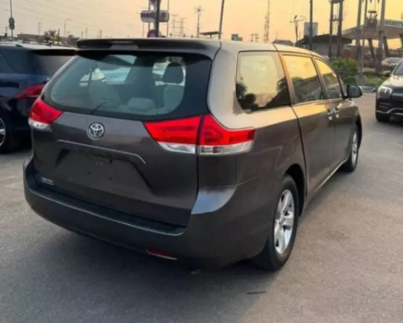 TOYOTA Highlander   - 2014
