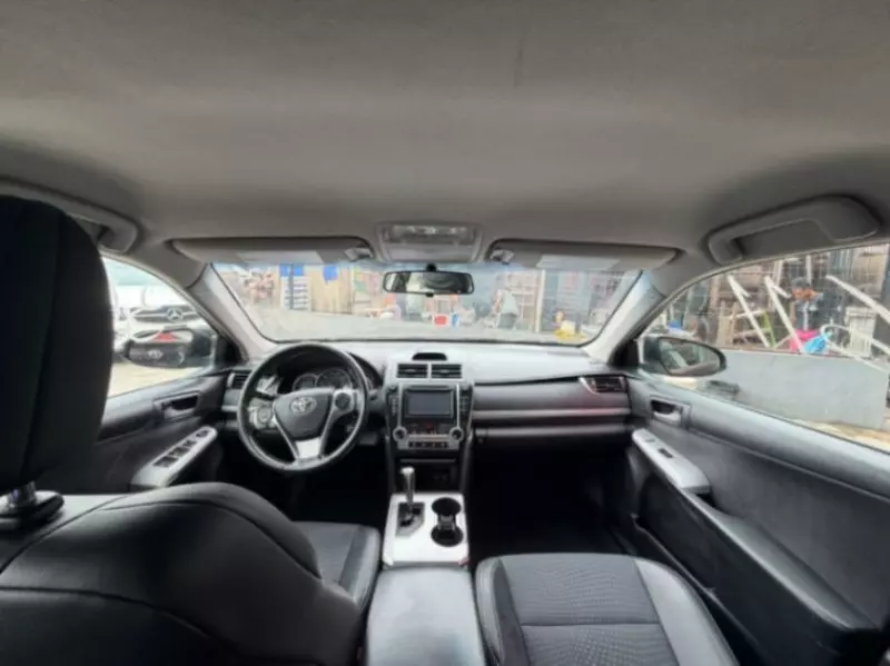 TOYOTA Camry - 2012
