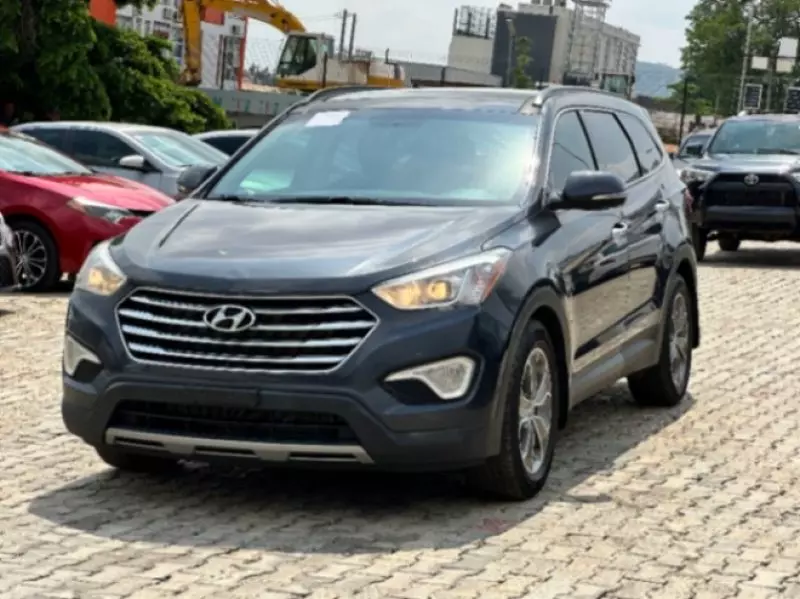 Hyundai Santa Fe - 2016