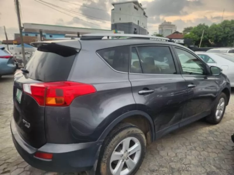 Toyota RAV 4   - 2014