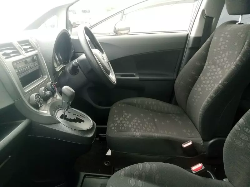 Toyota Ractis   - 2012