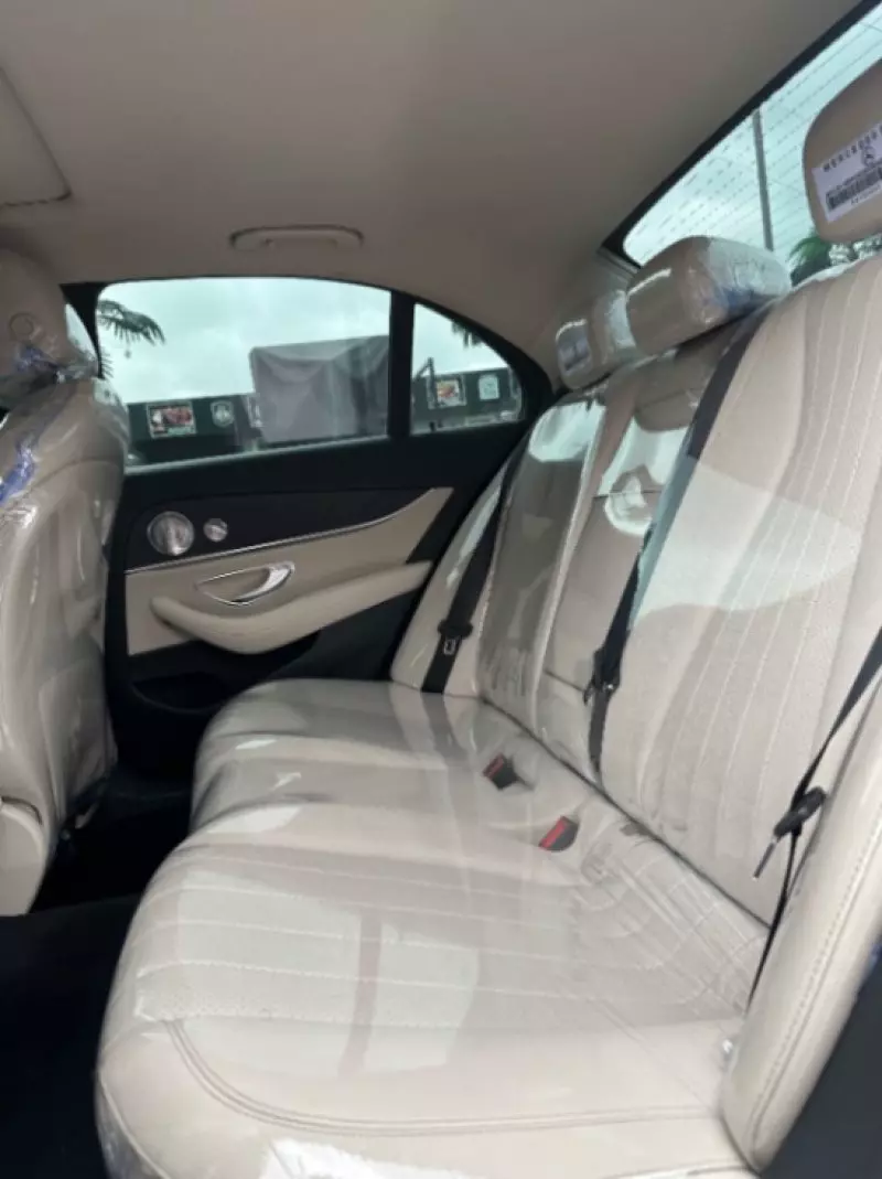 Mercedes-Benz E 300   - 2017