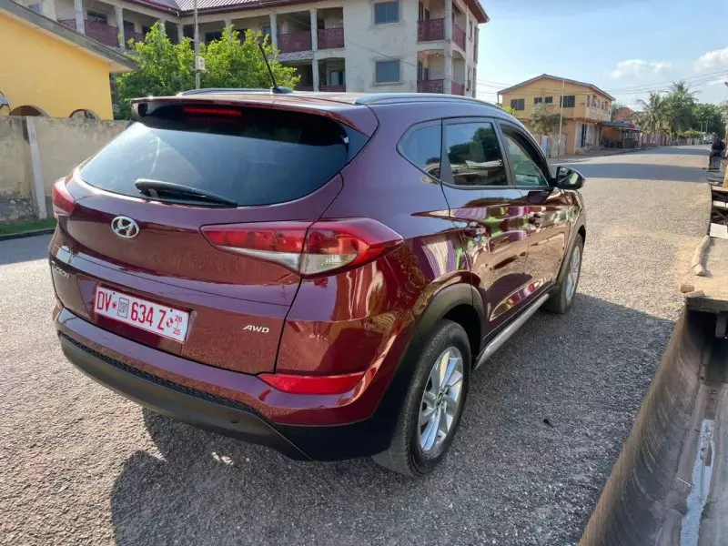 Hyundai Tucson   - 2017