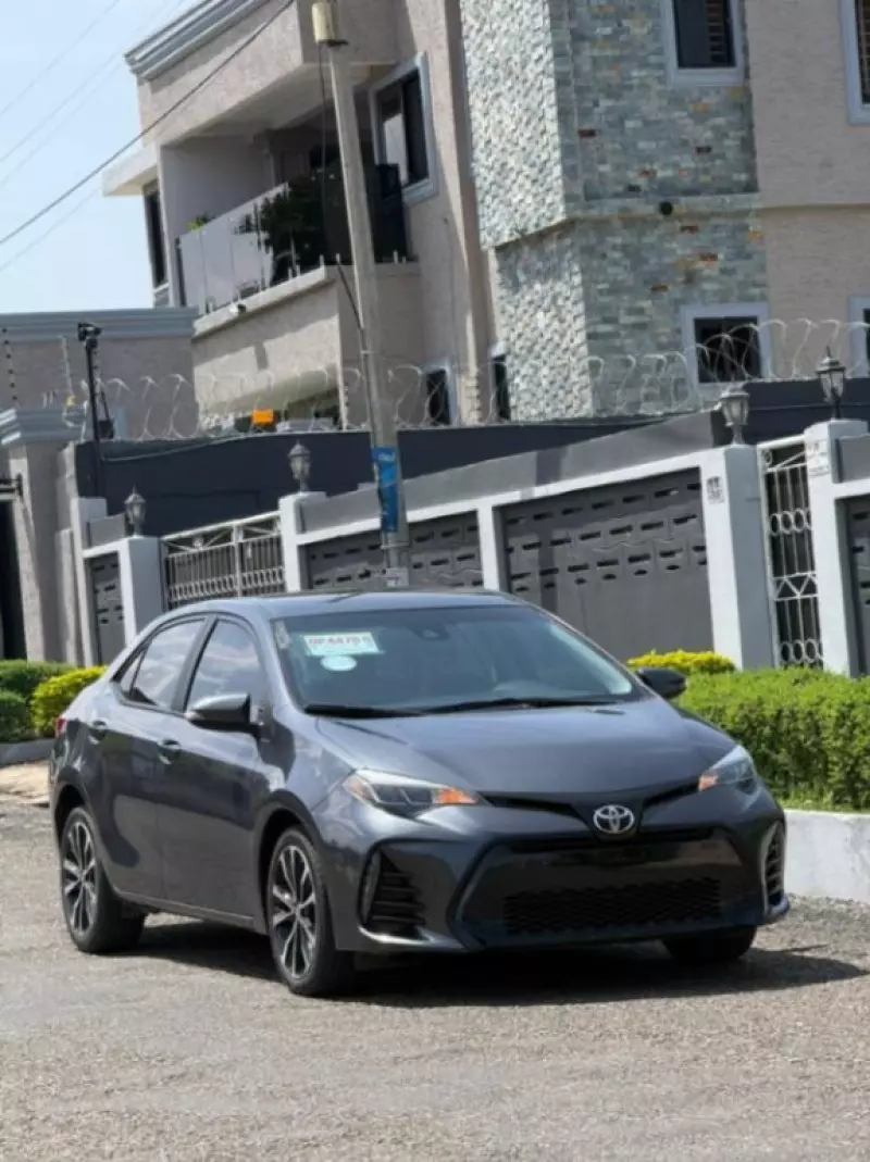 TOYOTA Corolla   - 2017