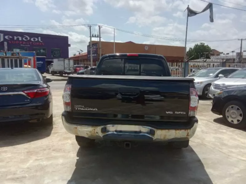 Toyota Tacoma   - 2013