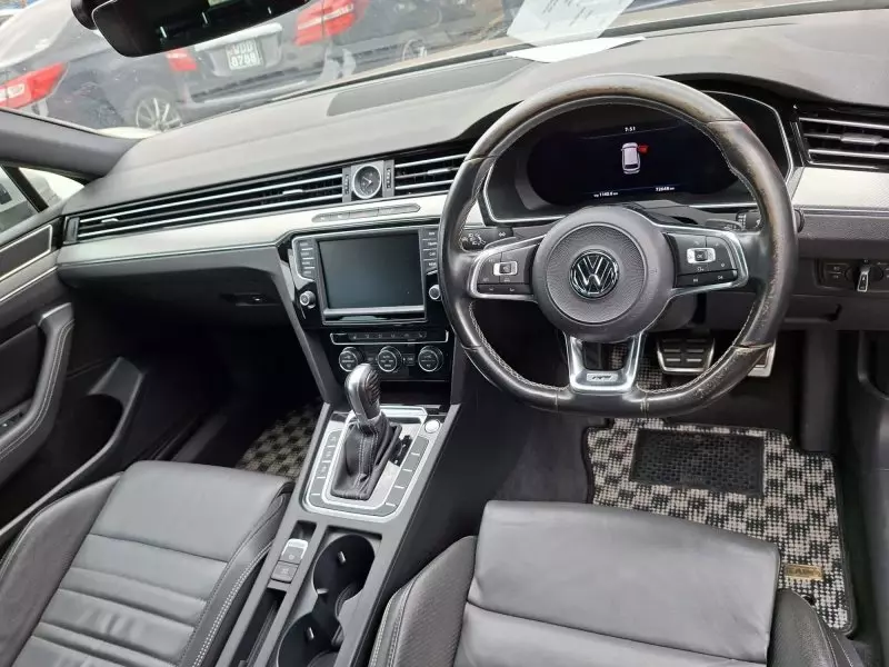 Volkswagen Passat   - 2016