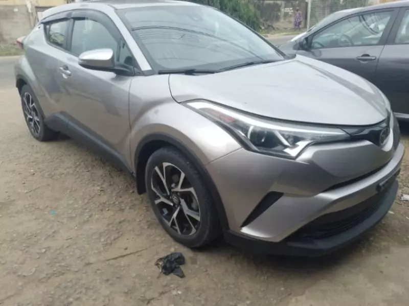 Toyota CH-R   - 2018