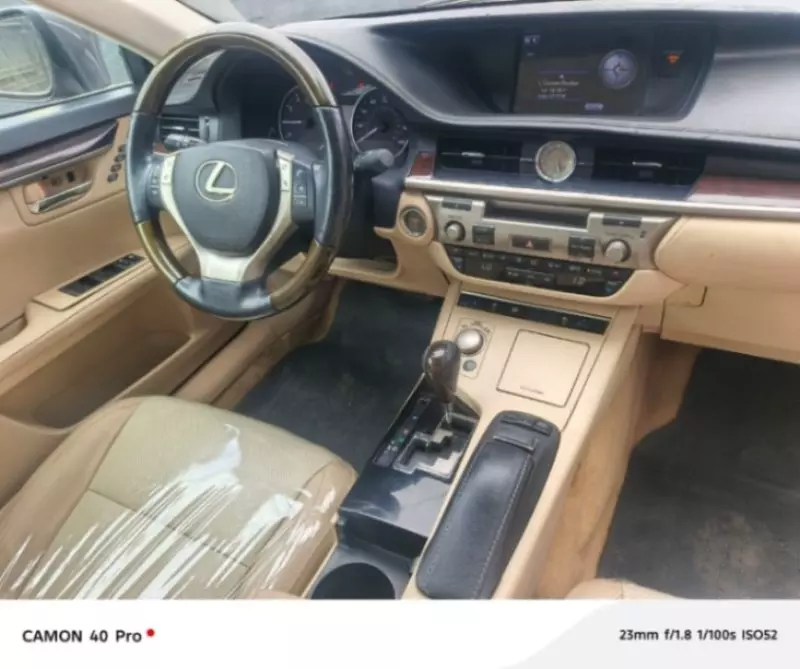 Lexus ES   - 2013