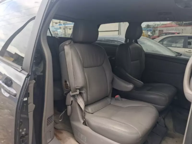 TOYOTA Sienna - 2007