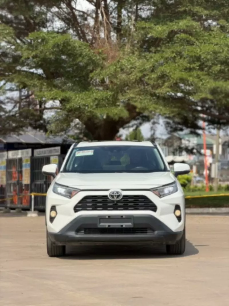 Toyota RAV 4   - 2021