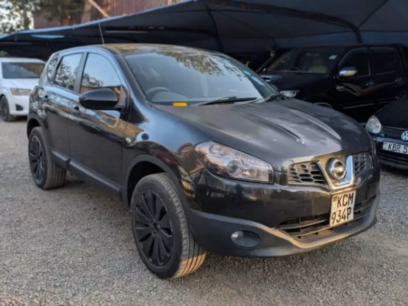 Nissan Qashqai   - 2010
