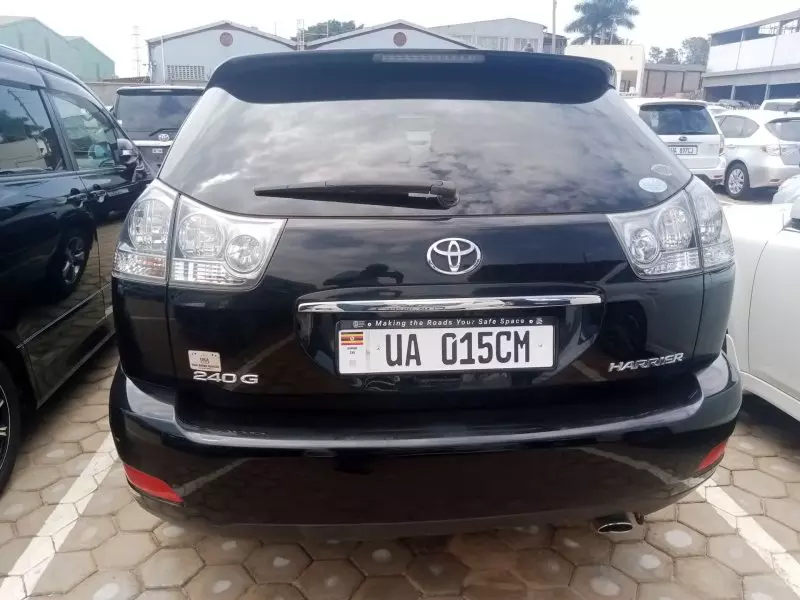 Toyota Harrier   - 2010