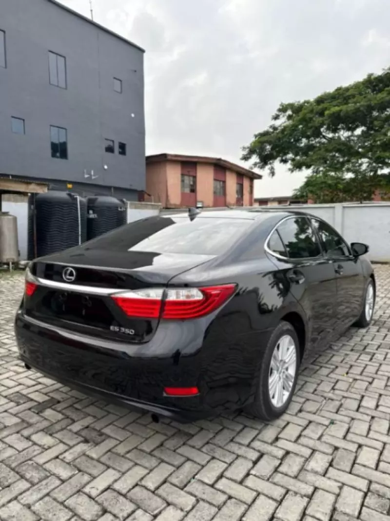 Lexus ES 350   - 2015