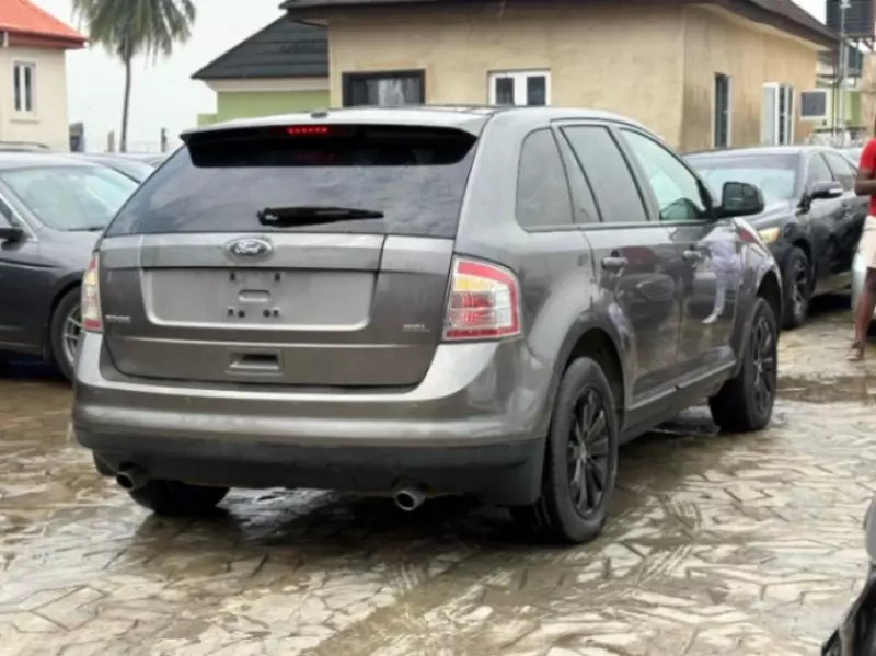 Ford Edge - 2010