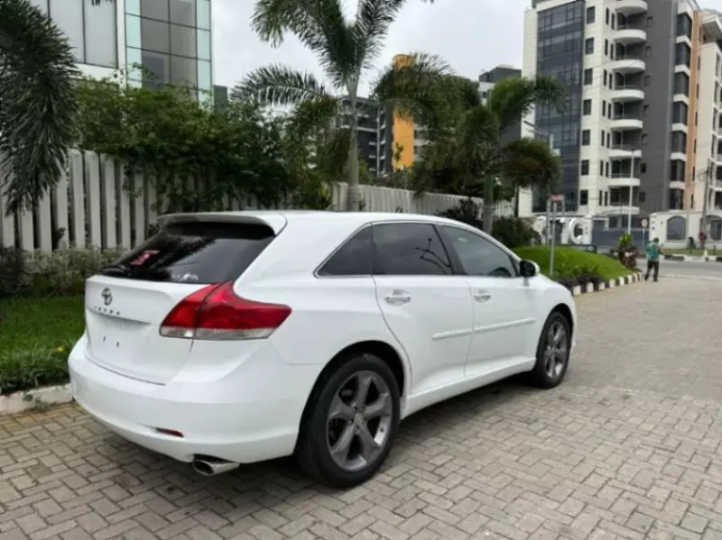 Toyota Venza   - 2010