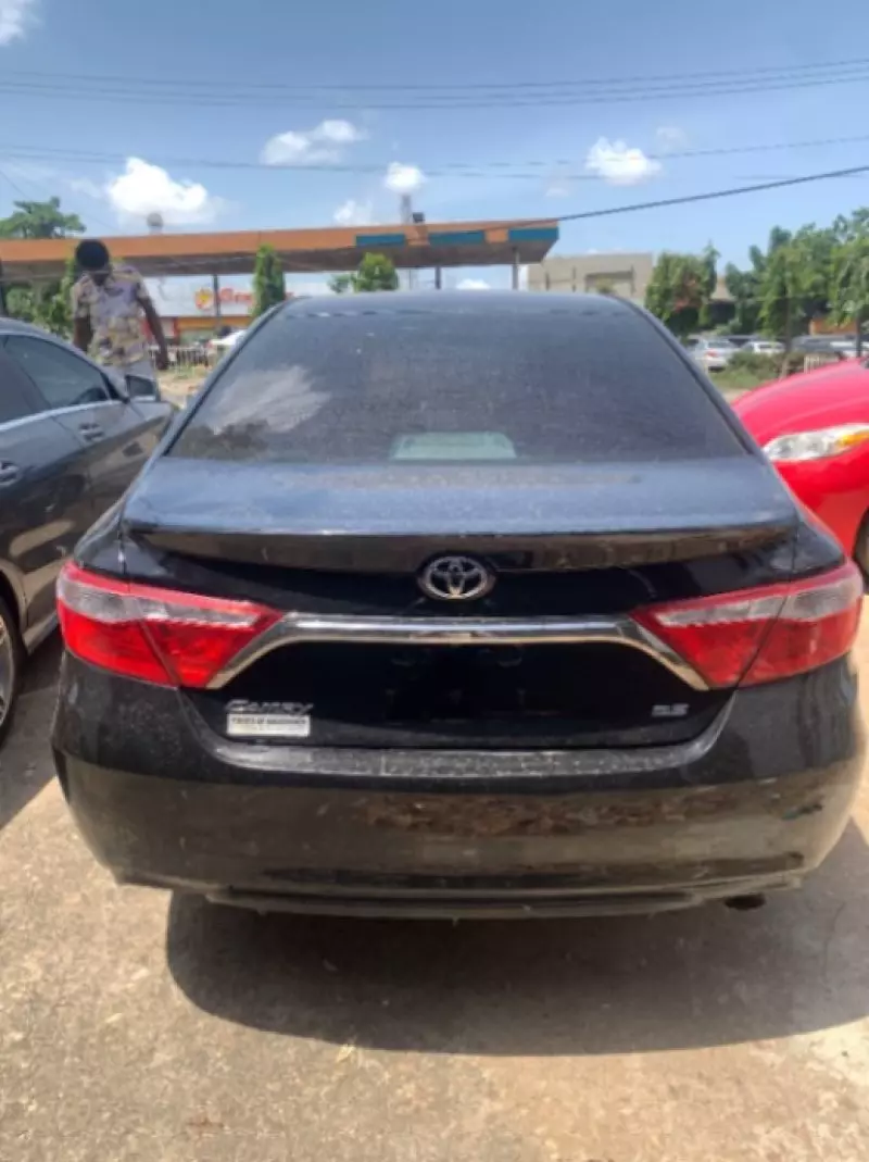 Toyota Camry   - 2016